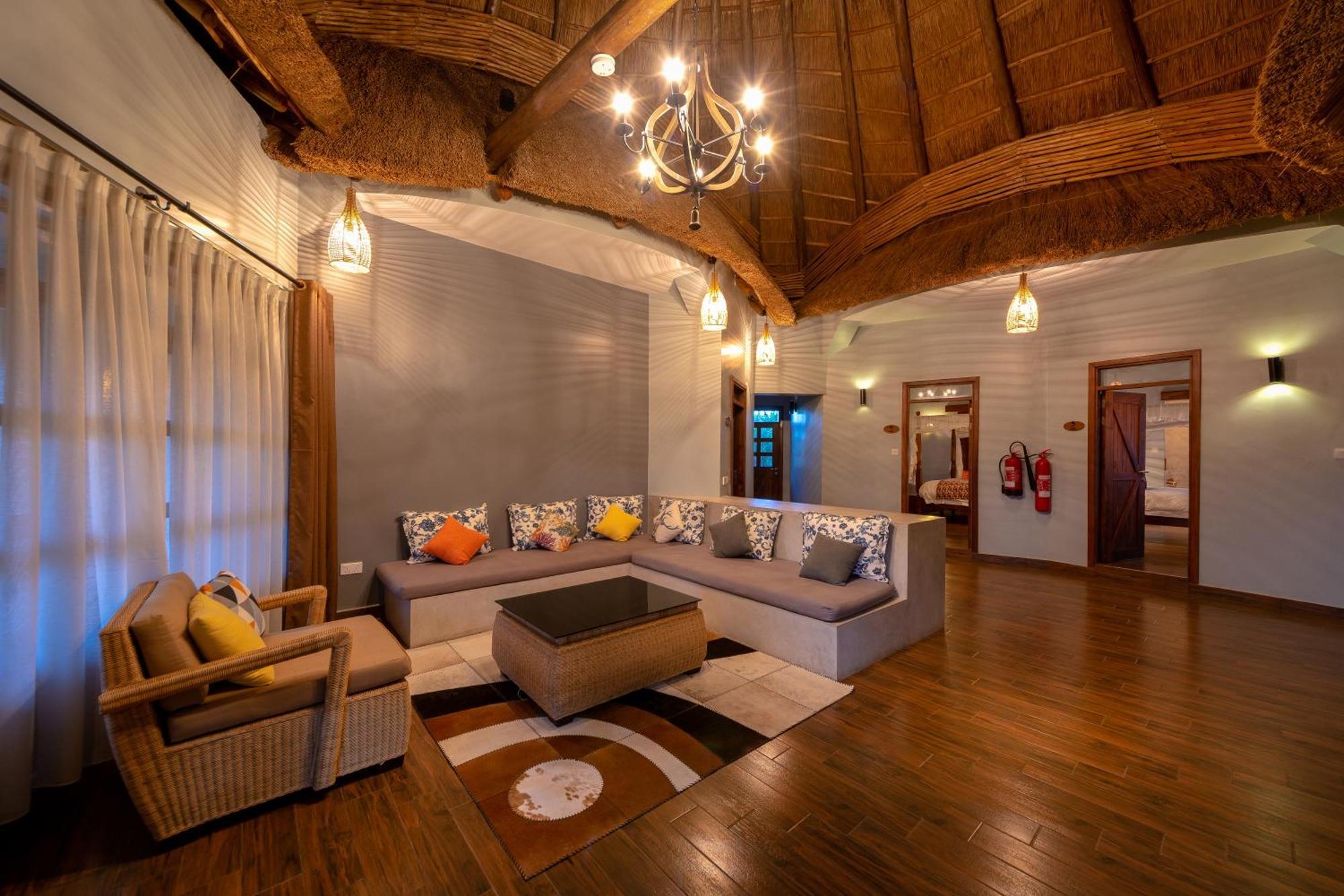 Emburara Farm Lodge Mbarara Экстерьер фото