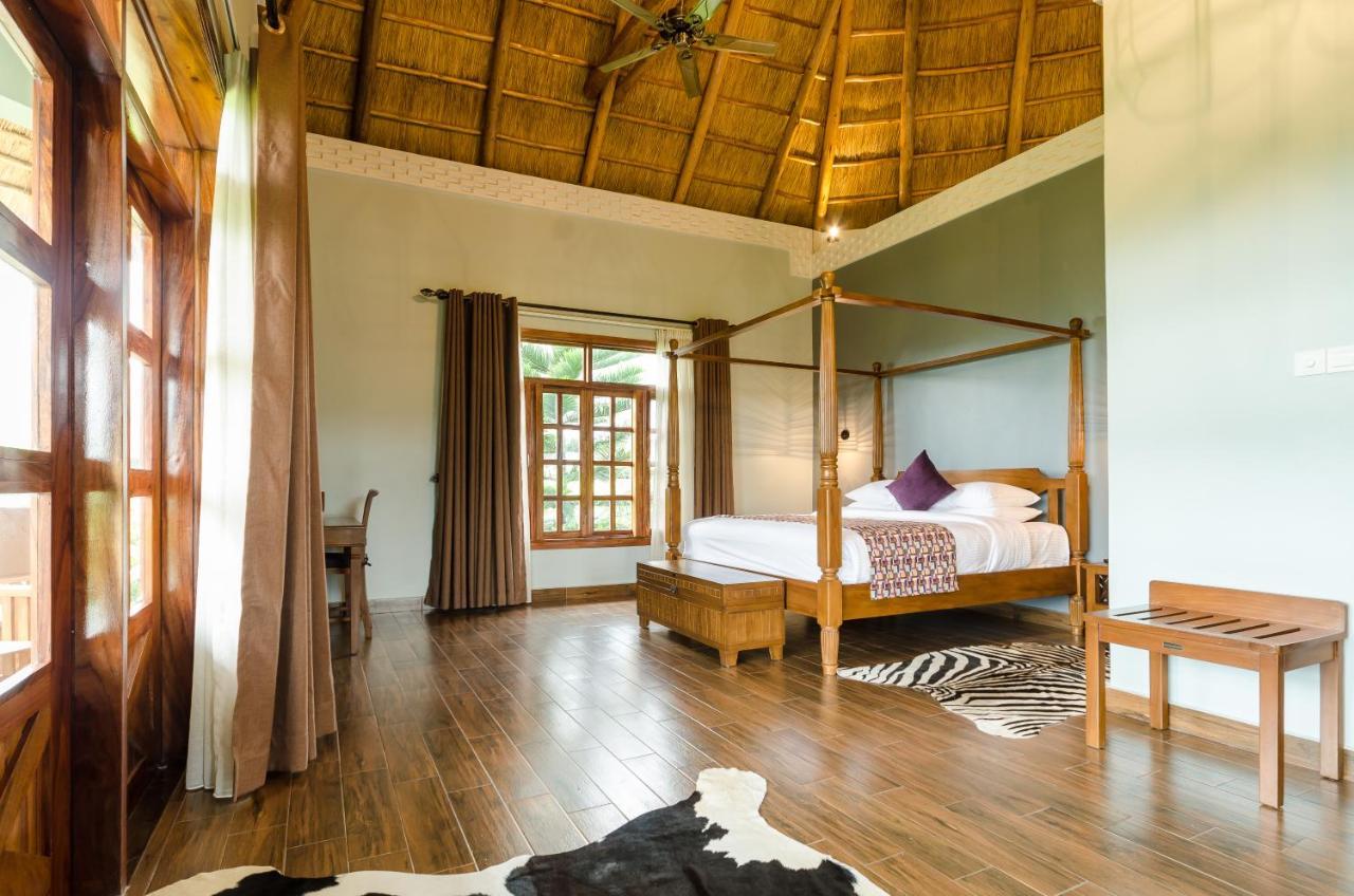 Emburara Farm Lodge Mbarara Экстерьер фото